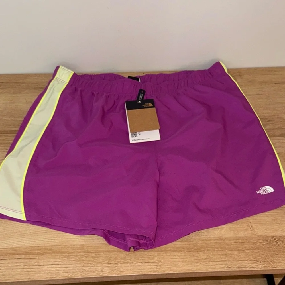 The North Face Elevation Shorts - Picture 3 of 9